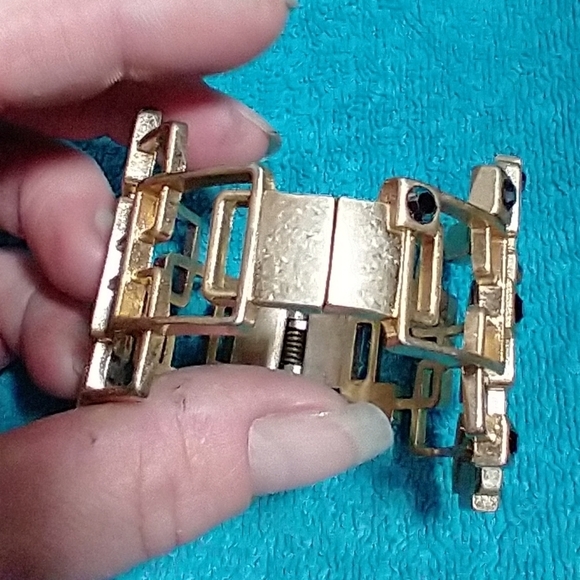 Geometric Goldtone and Black Crystal Magnetic Clasp Spring Bracelet Vintage - Picture 9 of 9